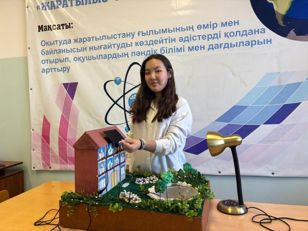 Столичные школьники изобрели экологический фонтан, работающий на солнечной энергии