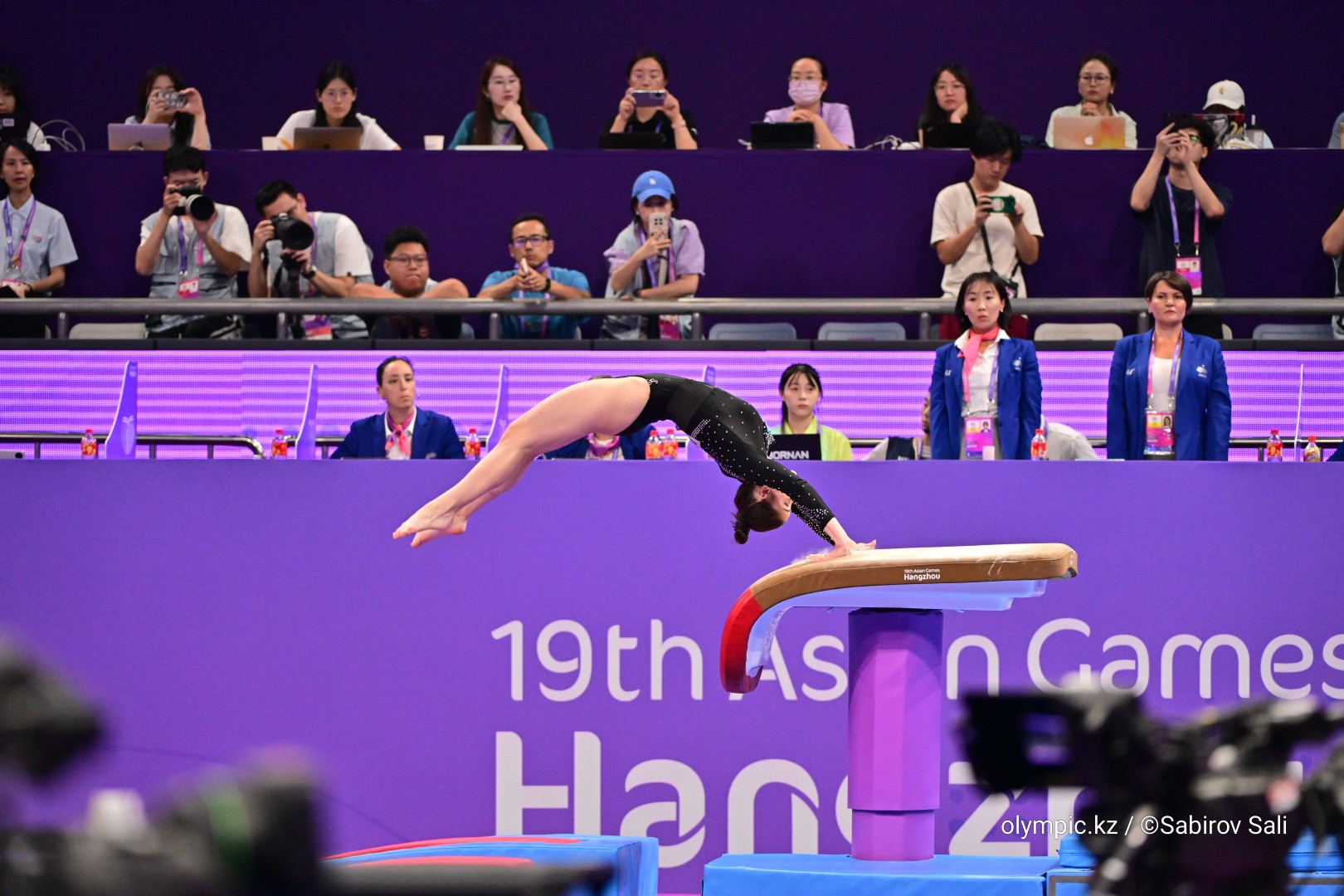 Гимнастка Дарья Ясинская вышла в два финала чемпионата Азии в Южной Корее