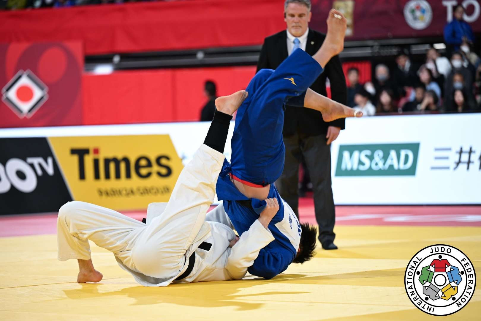 Дзюдоист Мейрлан Максим пробился в 1/8 финала чемпионата мира