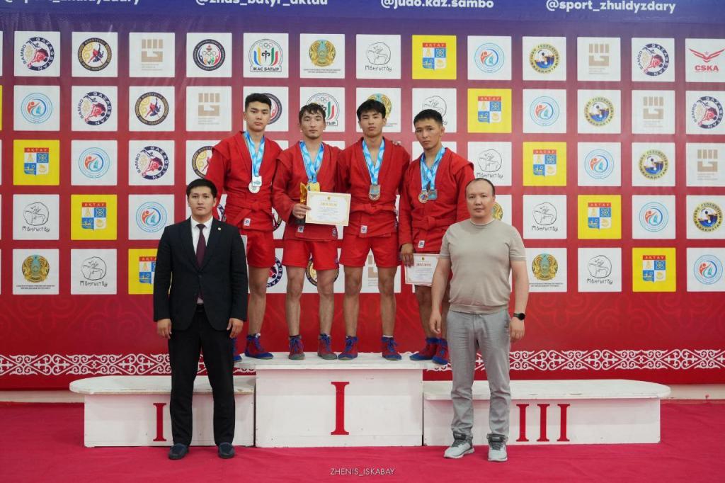 Военнослужащий Военно-морских сил стал призером чемпионата Казахстана по самбо