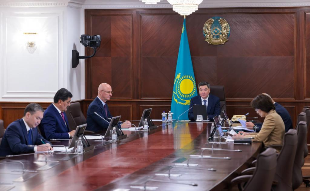 Олжас Бектенов провел заседание Совета по переходу к «зеленой экономике»: рассмотрено снижение выбросов крупных промышленных предприятий