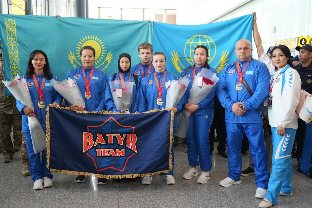 С гордостью встречены чемпионы мира – спортсмены МЧС Казахстана