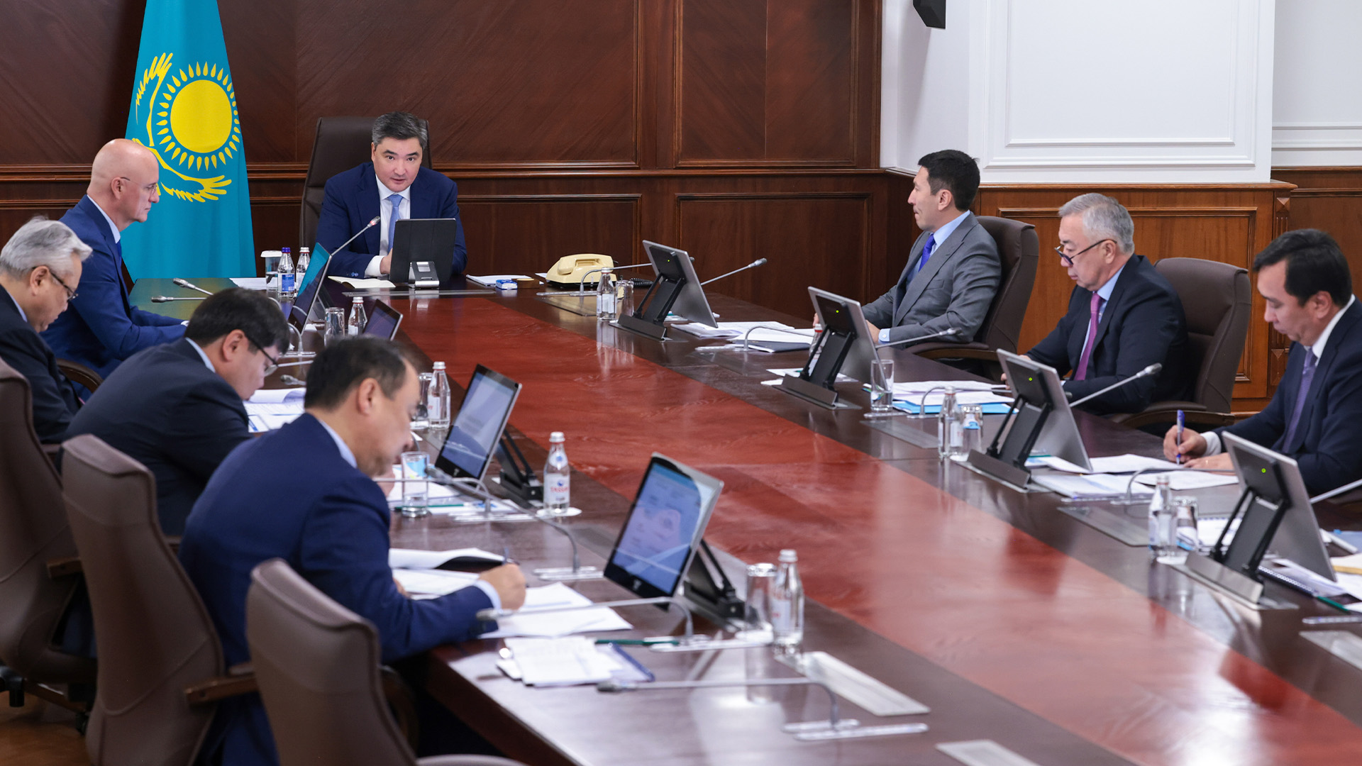 Олжас Бектенов проверил ход исполнения поручений Президента по реализации ключевых транспортных проектов
