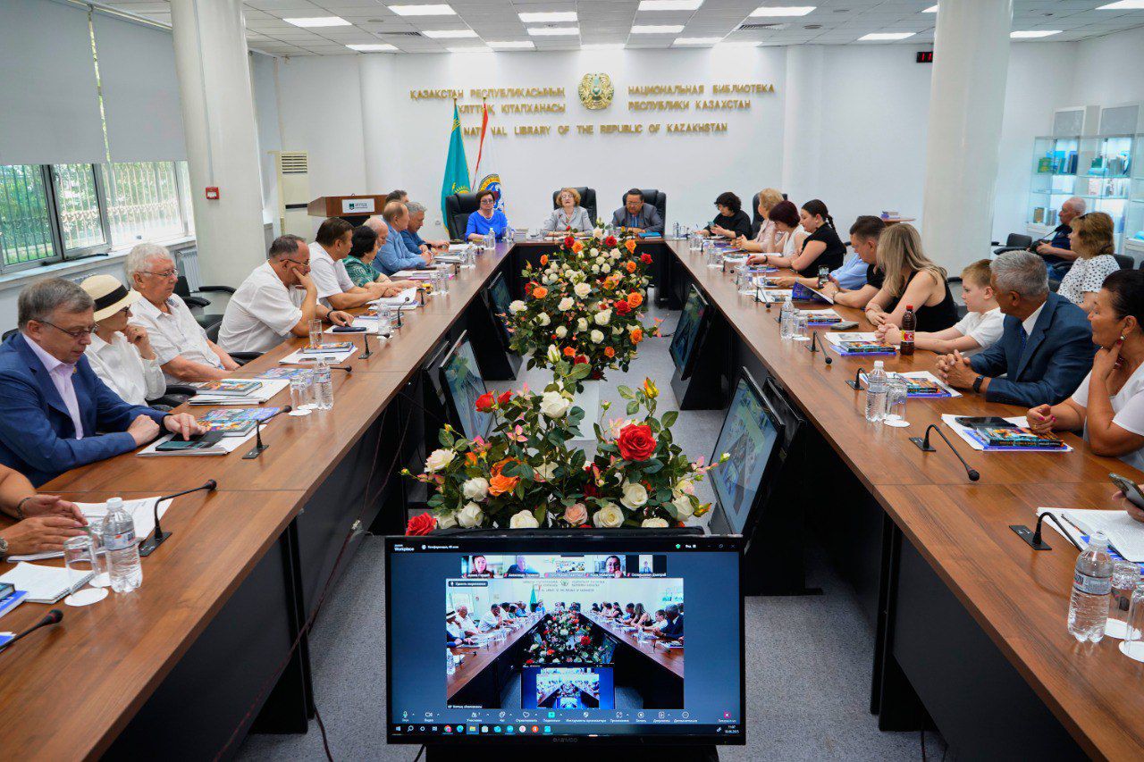 Круглый стол, посвящённый 80-летию Геннадия Доронина, состоялся в Национальной библиотеке РК
