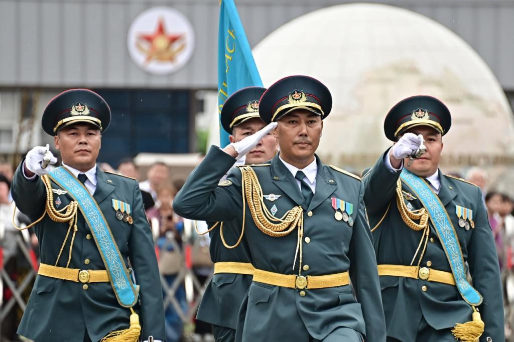 Свыше 200 выпускников  Национального университета обороны получили дипломы магистра