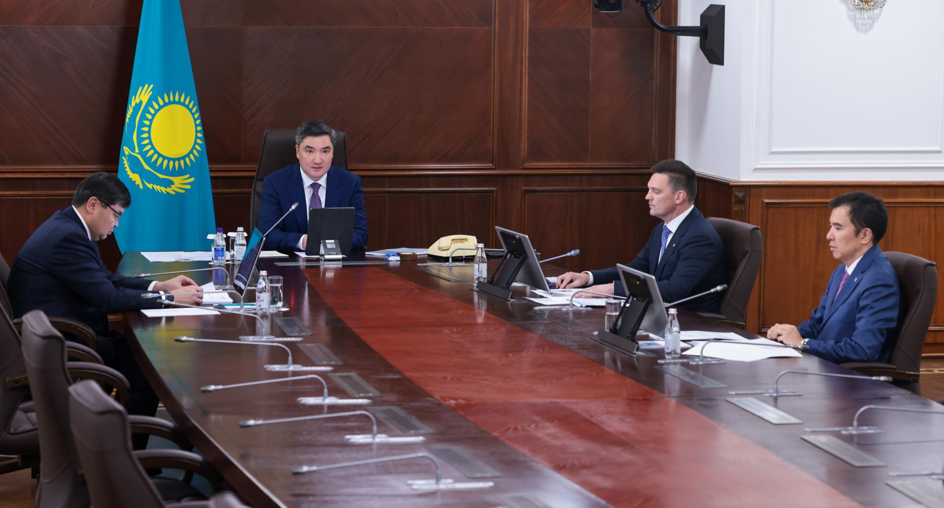Олжас Бектенов провел заседание Совета Евразийского банка развития