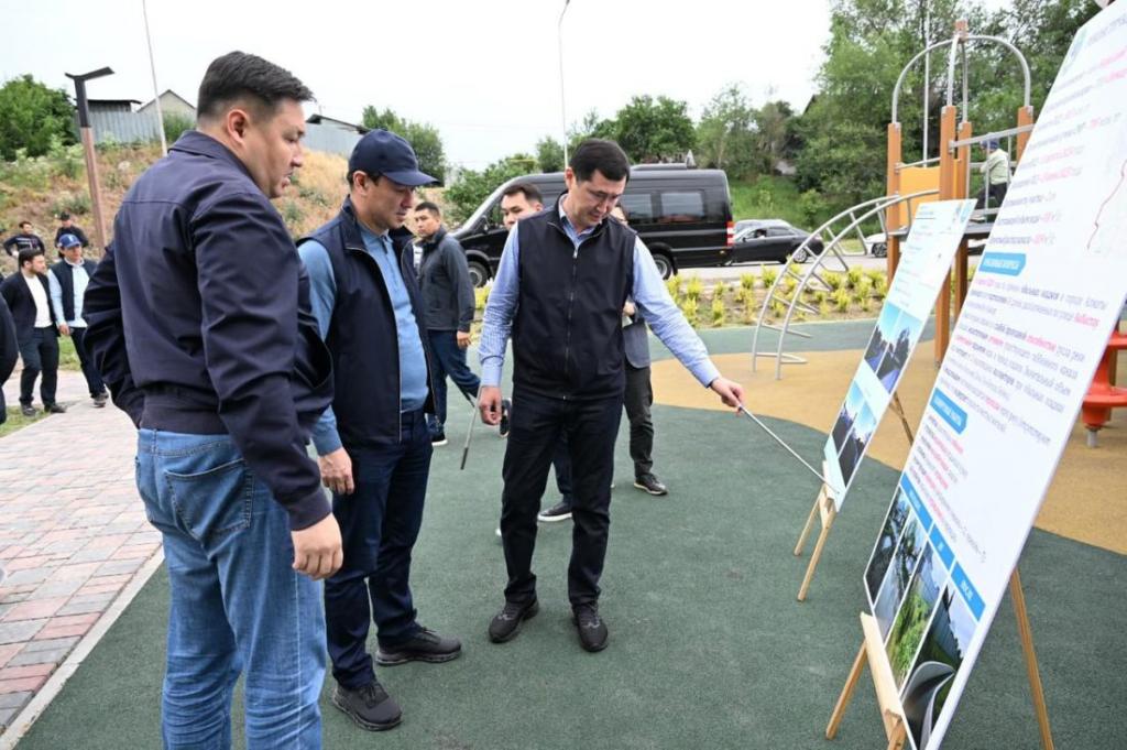 Аким Алматы совершил рабочий объезд объектов в Алатауском районе