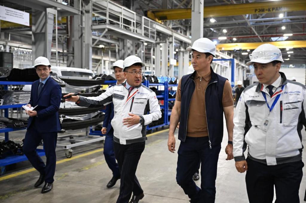 Аким Алматы посетил завод Hyundai Trans Auto: как развивается автопром в Казахстане