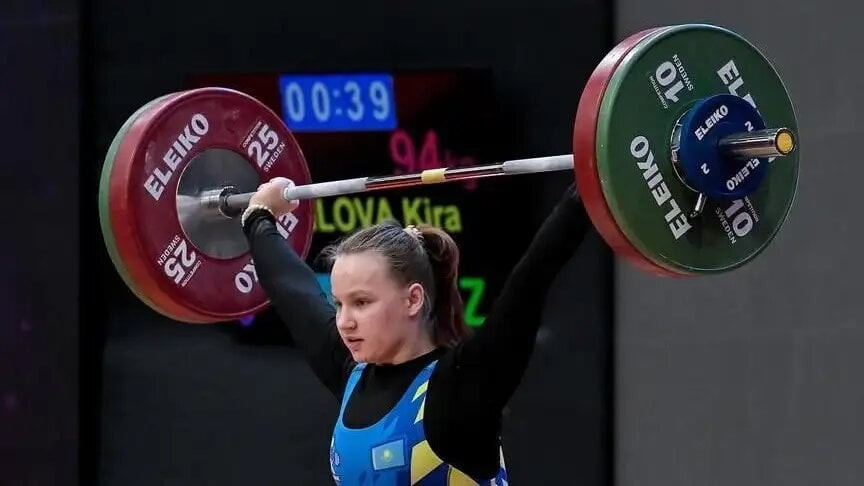 Кира Данилова выиграла юношеский чемпионат Азии по тяжелой атлетике