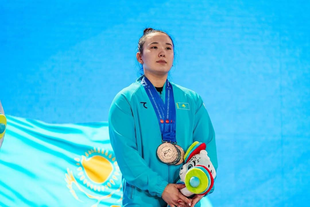 Аянат Жумагали — бронзовый призер юниорского чемпионата Азии по тяжелой атлетике