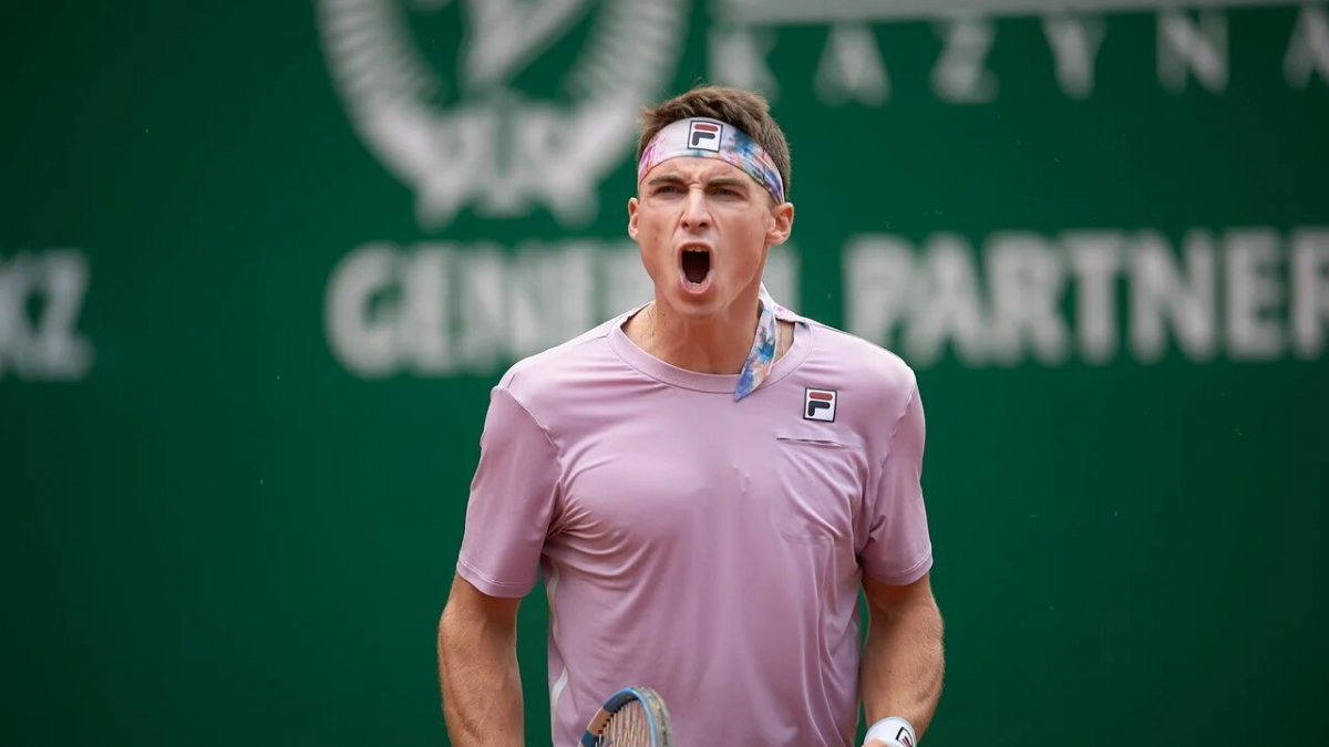 Тимофей Скатов успешно стартовал на турнире серии ATP 250