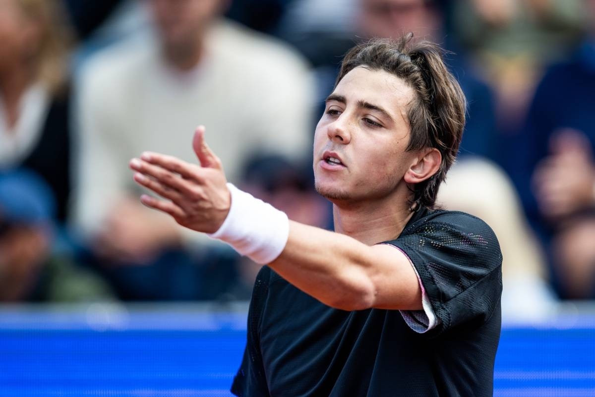 Александр Шевченко с победы стартовал на турнире ATP 250 в Швейцарии