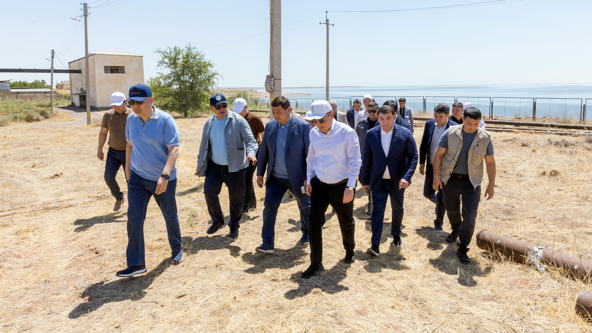 Олжас Бектенов ознакомился с состоянием водохозяйственной инфраструктуры Туркестанской области и поручил принять меры по обеспечению стабильного водоснабжения