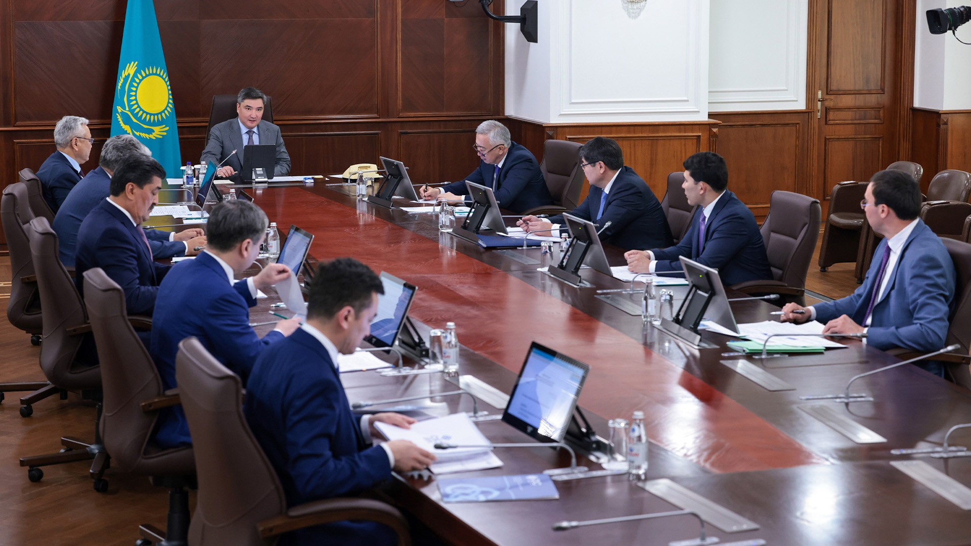 Олжас Бектенов провел совещание по исполнению поручений Президента в сфере туризма 