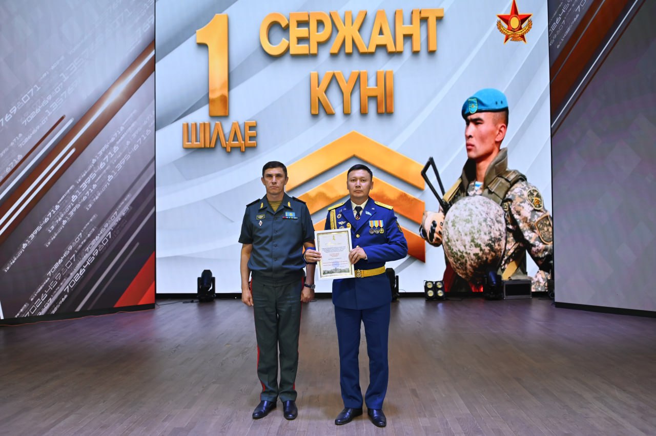 В Вооруженных силах сержантов поздравили с профессиональным праздником