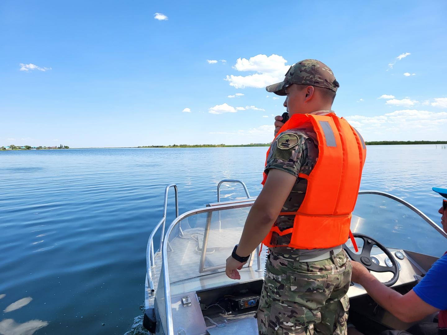 Спасатели МЧС усилили патрулирование на водоемах