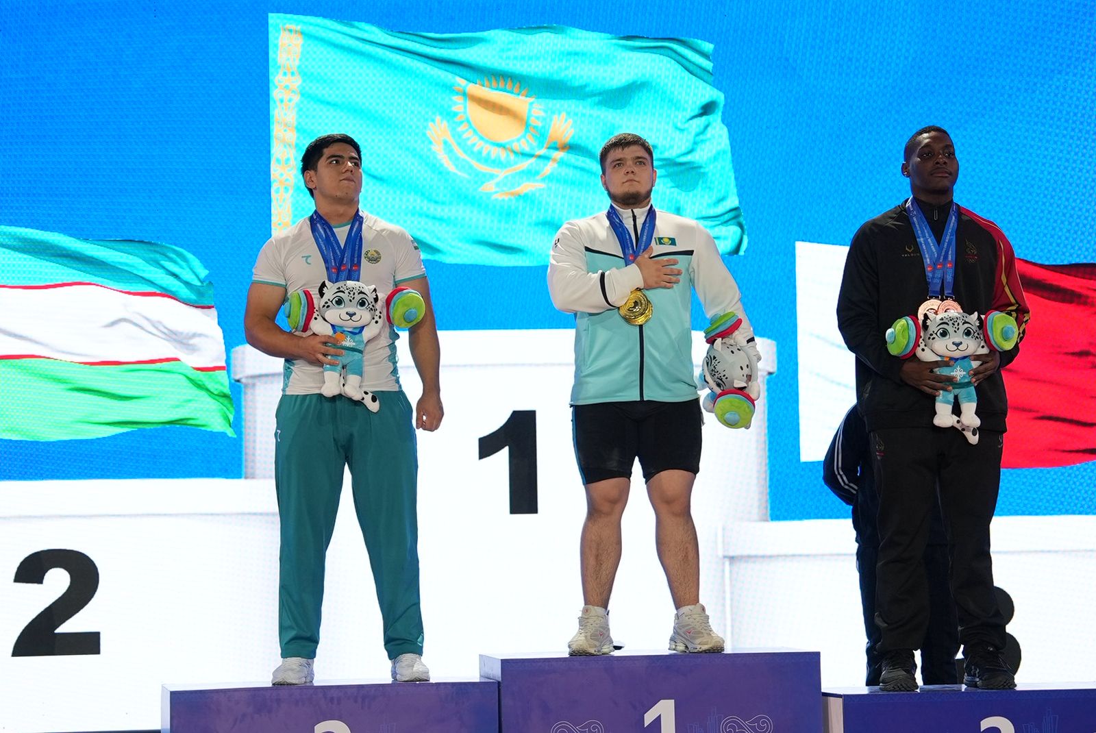 Казахстан — триумфатор завершившегося в Астане чемпионата Азии по тяжелой атлетике
