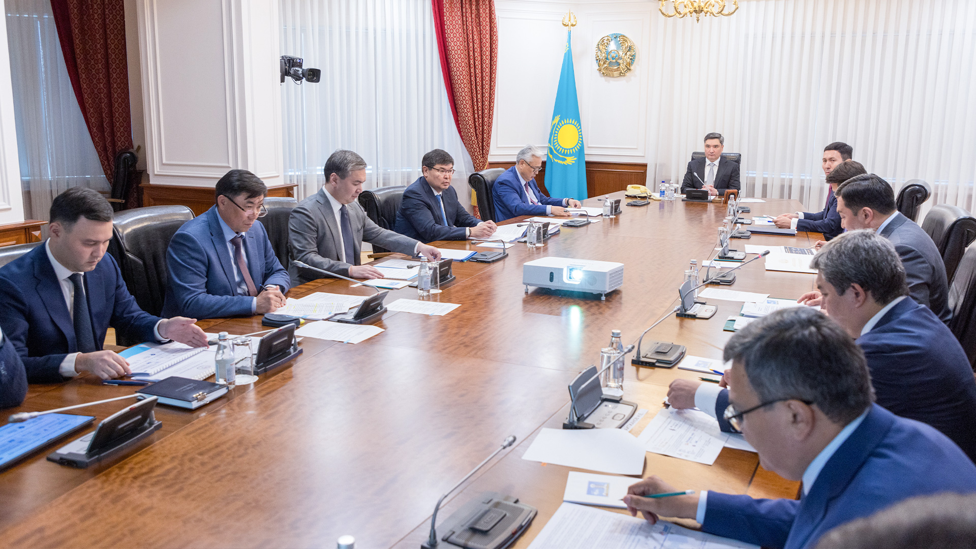 Исполнение поручений Президента: в Правительстве рассмотрен ход реализации ключевых энергетических и инфокоммуникационных проектов