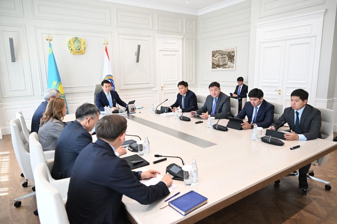 Дархан Сатыбалды поручил усилить экологическое просвещение и контроль за чистотой районов