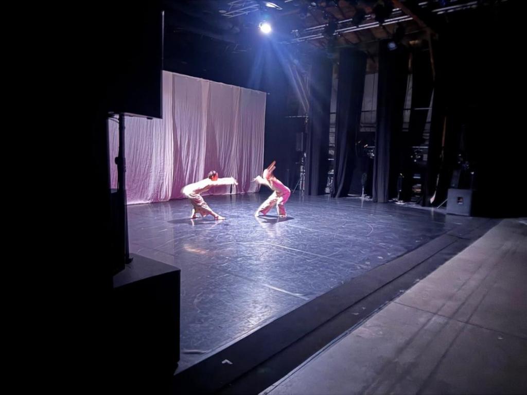 Алматинские театры триумфально выступили на крупнейшем театральном фестивале мира Avignon OFF 2025