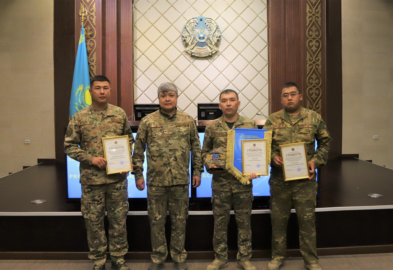 Определены лучшие пожарные инспекторы страны
