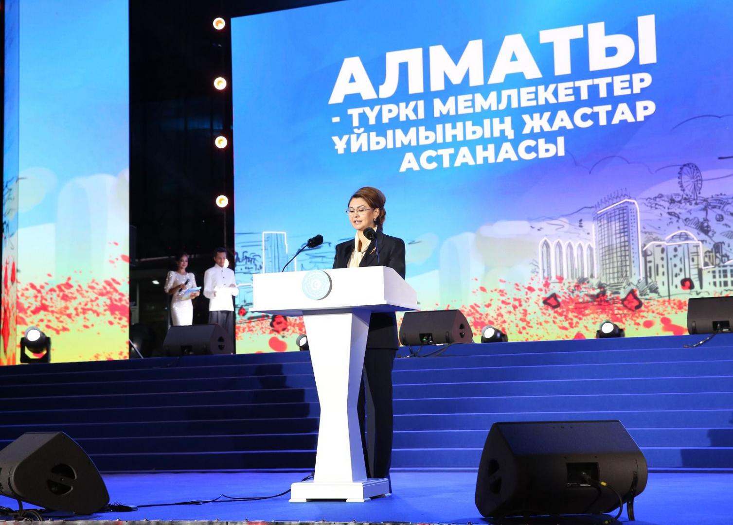 Глава государства поздравил участников Международного фестиваля молодёжи тюркских государств