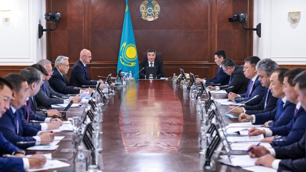 Премьер-министр поручил обеспечить целостный подход для цифровизации железнодорожной отрасли