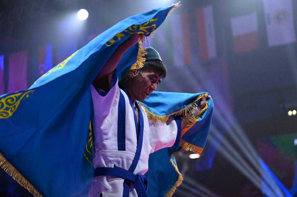 8 золотых, 6 серебряных и 2 бронзовые — итоги сборной Казахстана на чемпионате мира по қазақ күресі среди военнослужащих