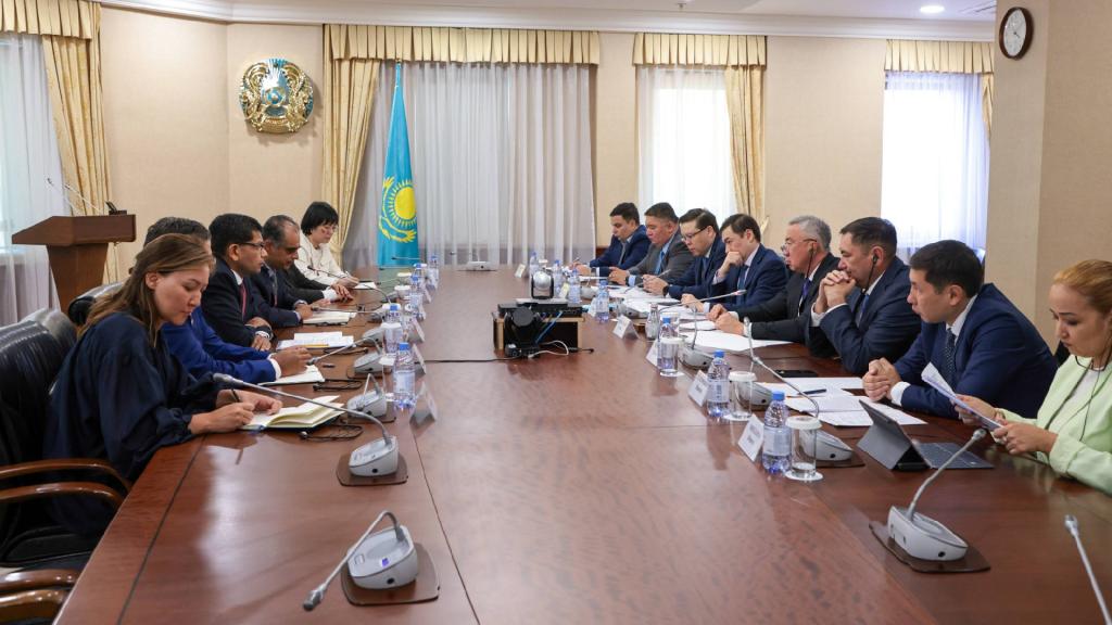 АБР профинансировал проекты в Казахстане на сумму свыше $7,5 млрд