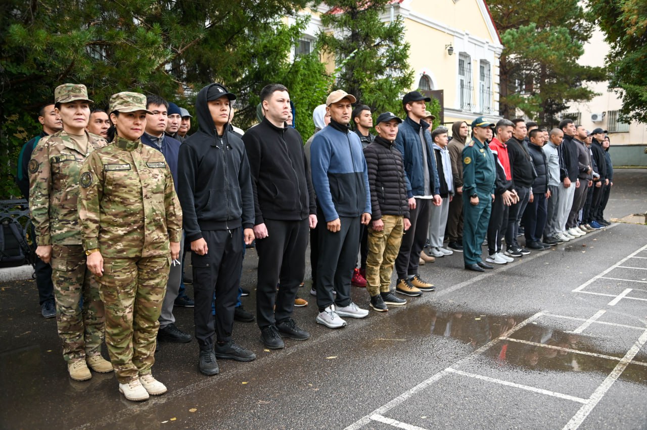 Педагоги, предприниматели, госслужащие: в Астане 90 военнообязанных призваны на воинские сборы