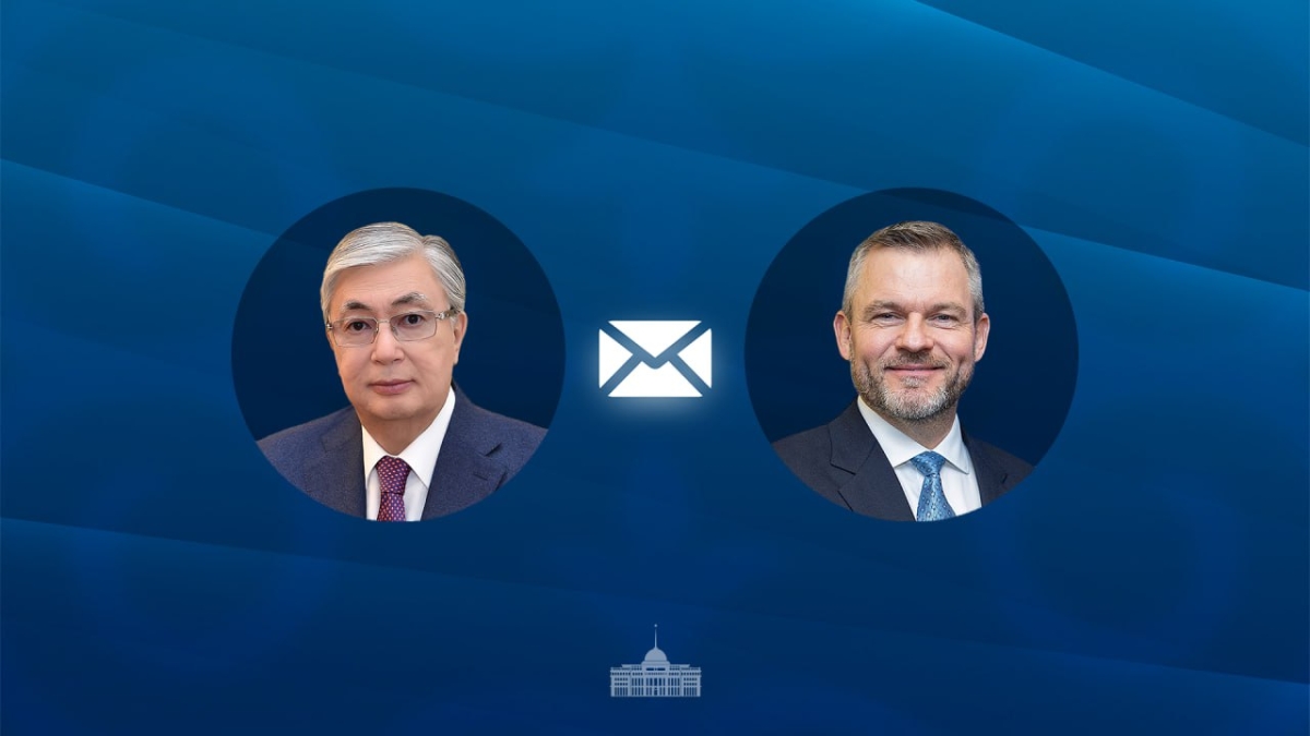 Глава государства поздравил Президента Словакии с Днем Конституции