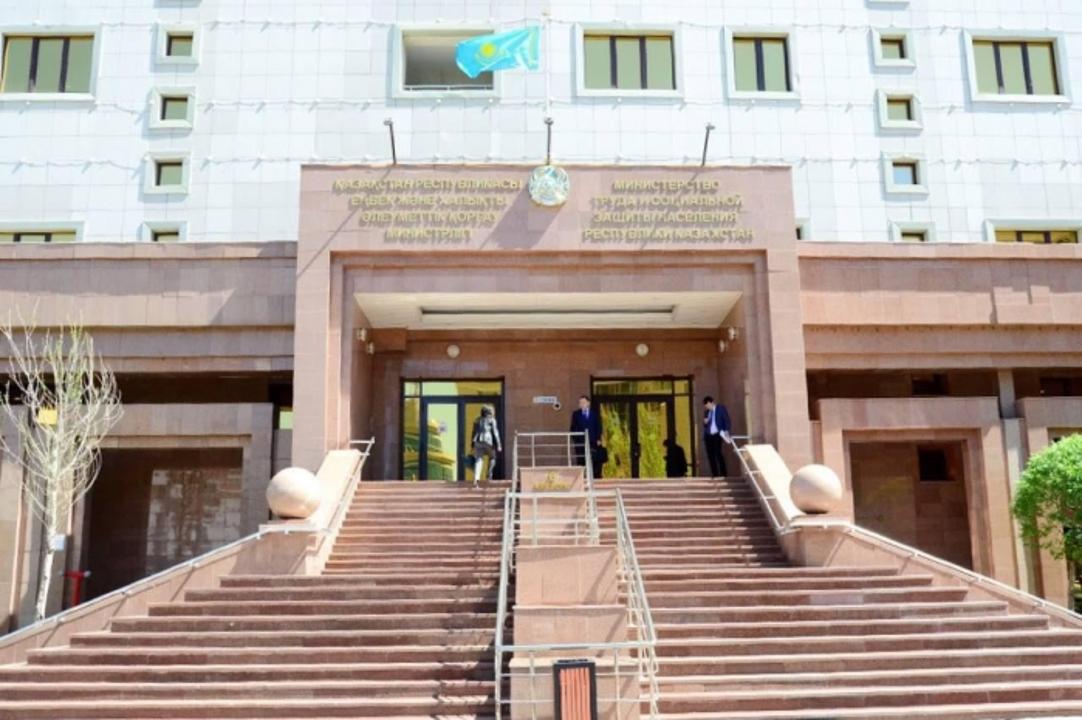 Вопросы совершенствования миграционной политики и реализации Концепции безопасного труда обсудили в МТСЗН