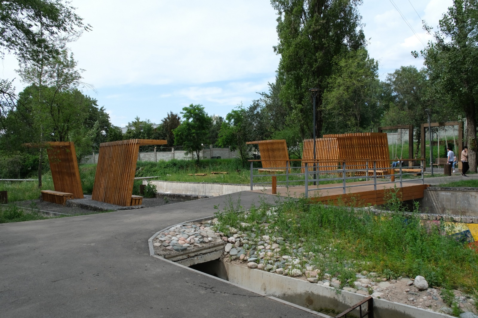 Ко Дню города в районе открылась новая пешеходная зона