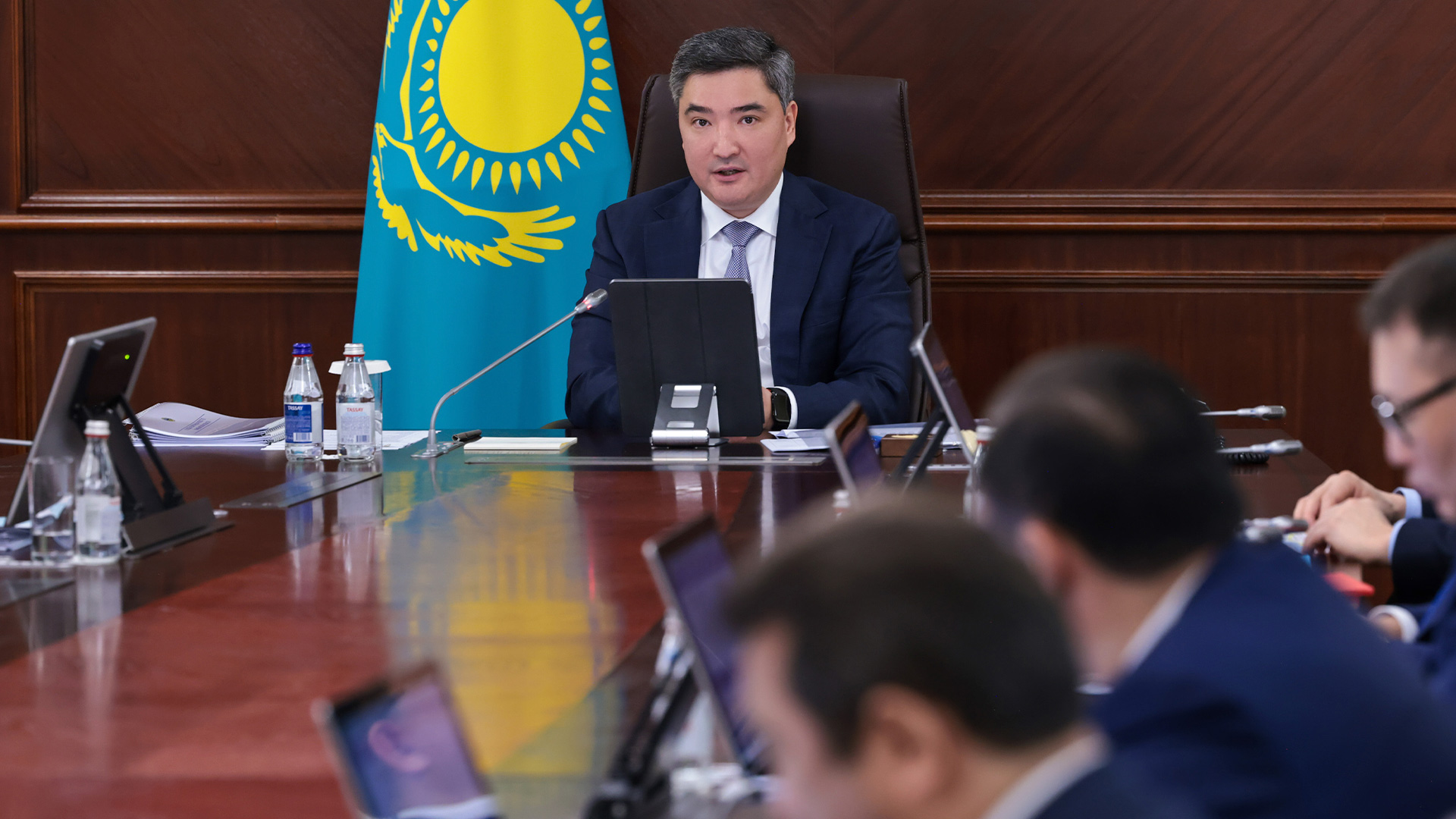 Готовность к отопительному сезону: Олжас Бектенов заслушал темпы исполнения поручений и акцентировал внимание на городах Уральск, Степногорск, Аягоз и Сатпаев