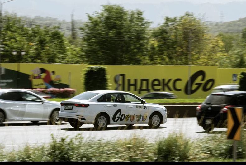 Яндекс Go адаптировал сервис Такси для глухих водителей
