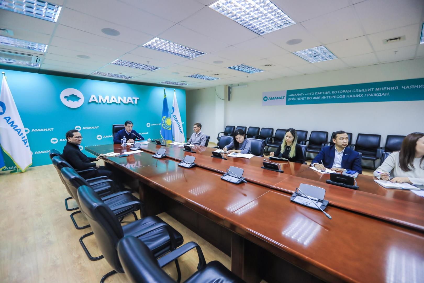 Партия «AMANAT» выступает за снижение ставок в рамках нового специального налогового режима