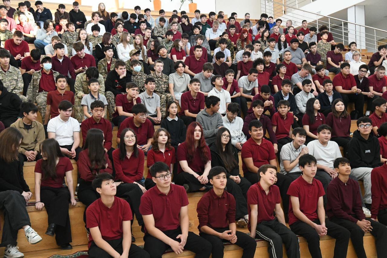 «Закон и порядок»: учащимся столичного колледжа напомнили об ответственности за совершение правонарушений