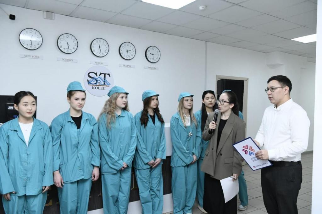 В Астане прошел конкурс «Үздік тазалаушы-2025» среди студентов колледжа