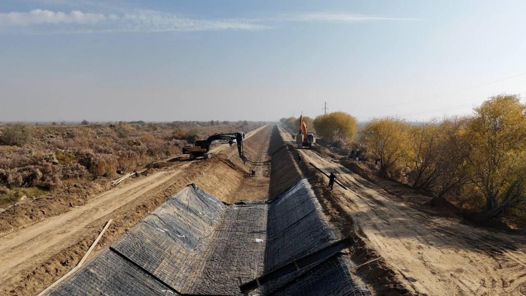 Более 62 км земляных каналов бетонируются в Туркестанской области