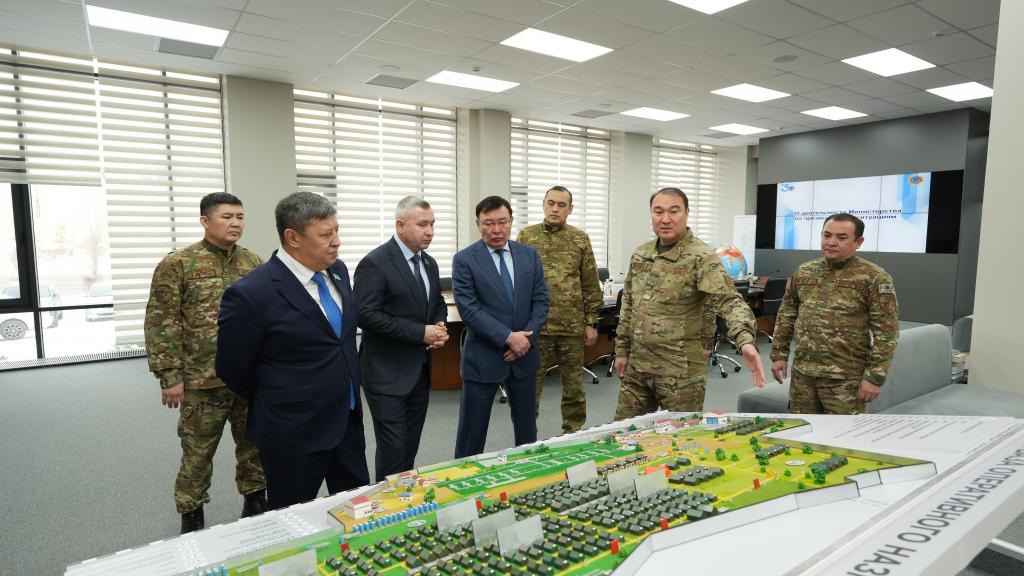 Руководство МЧС провело рабочую встречу  с депутатами Сената Парламента