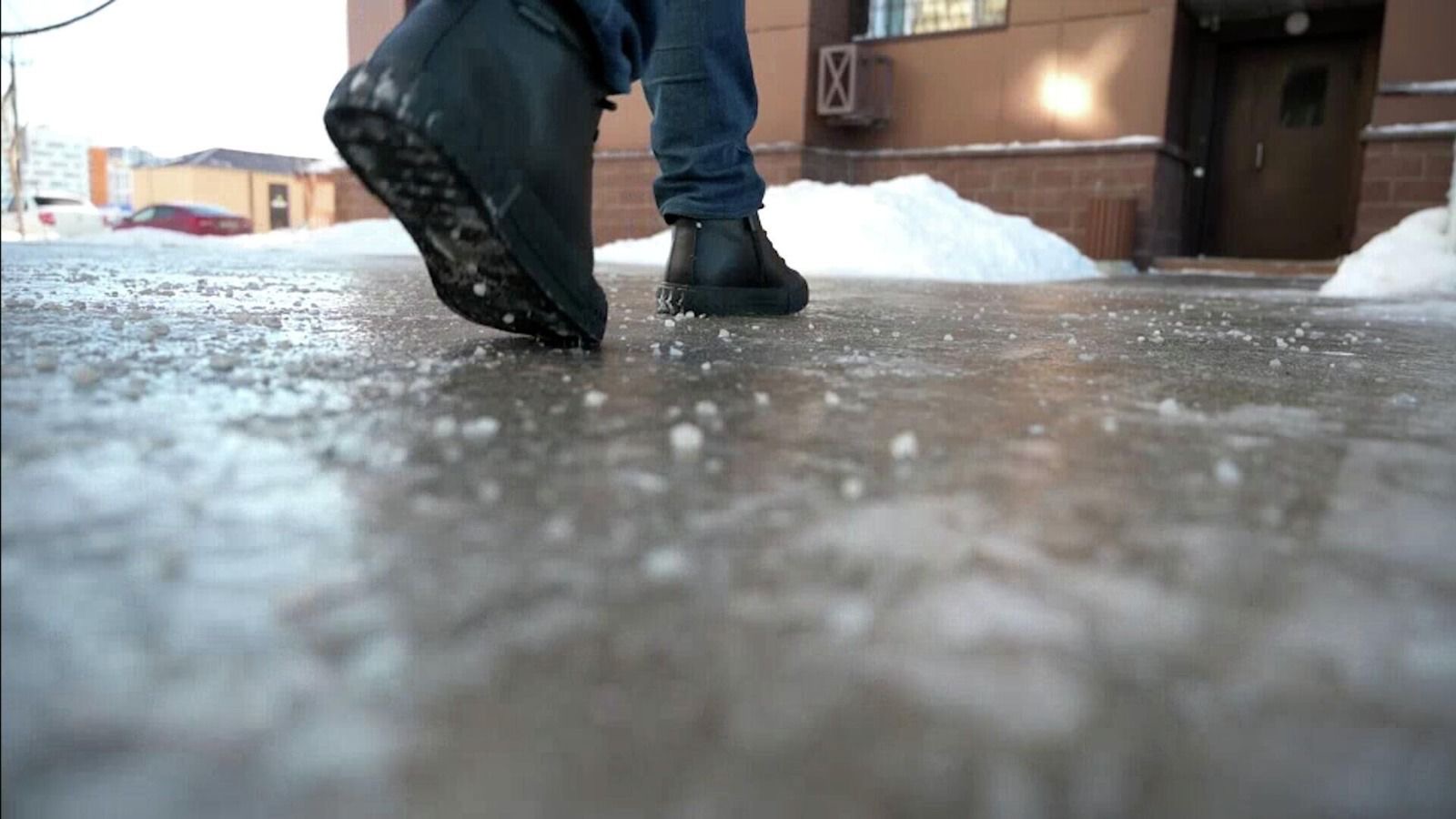 Непогода в Астане: коммунальные службы работают в усиленном режиме
