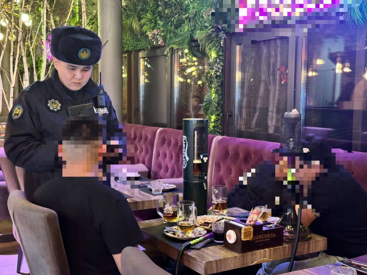 В Петропавловске полицейские провели рейд по барам и кафе
