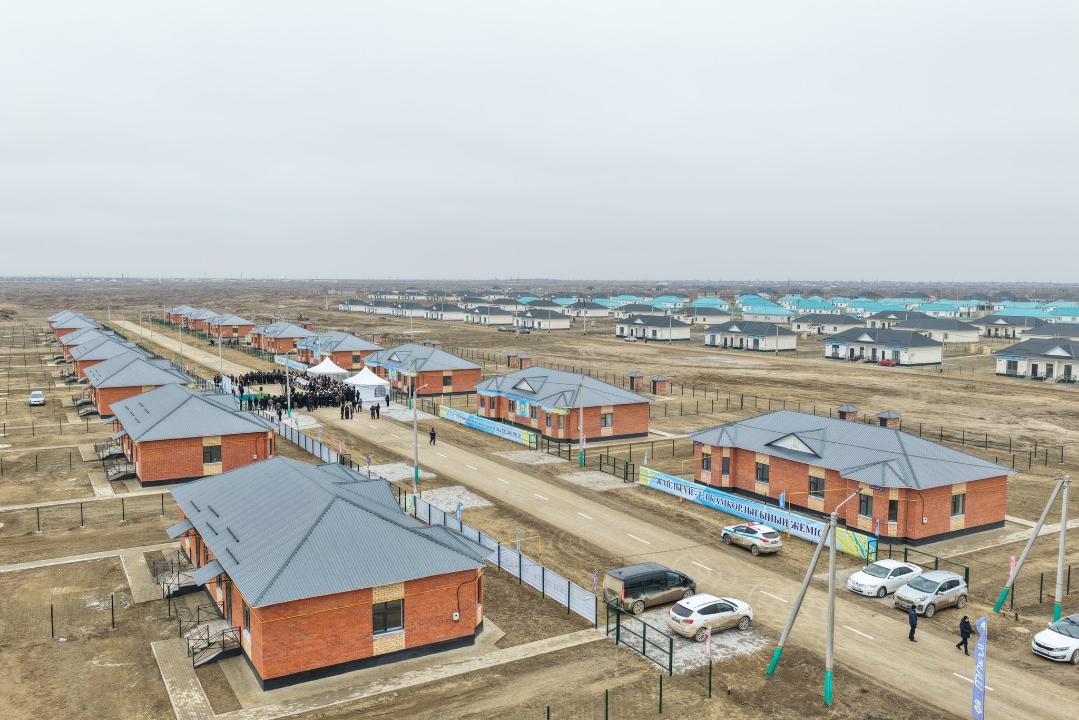 Жителям поселка Шиели Кызылординской области вручили ключи от квартир