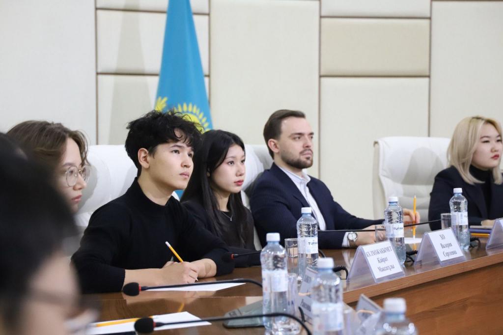 В Астане состоялось заседание РОО «Ассамблея жастары» в поддержку проекта новой Конституции