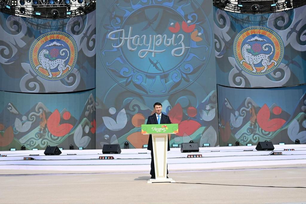 Дархан Сатыбалды поздравил горожан с Наурыз мейрамы