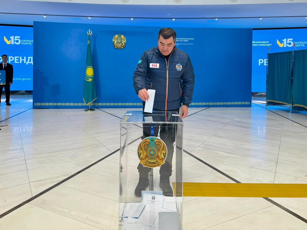 Чингис Аринов проголосовал на республиканском референдуме