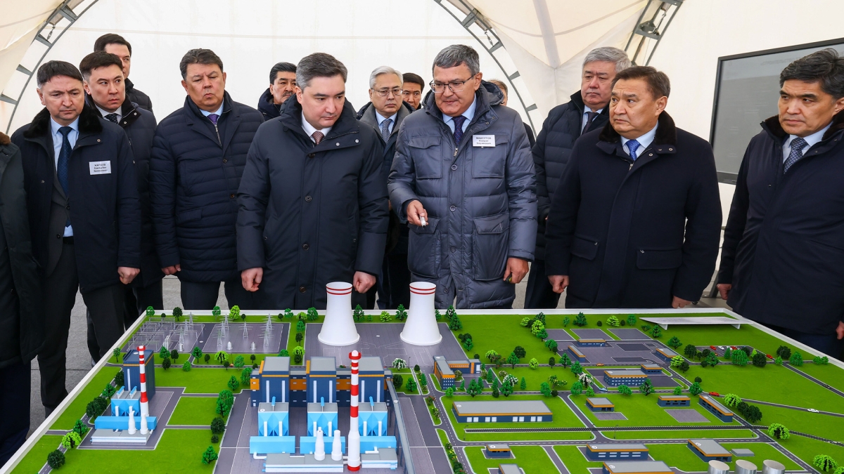 Премьер-Министр проверил ход строительства ТЭЦ в Кокшетау