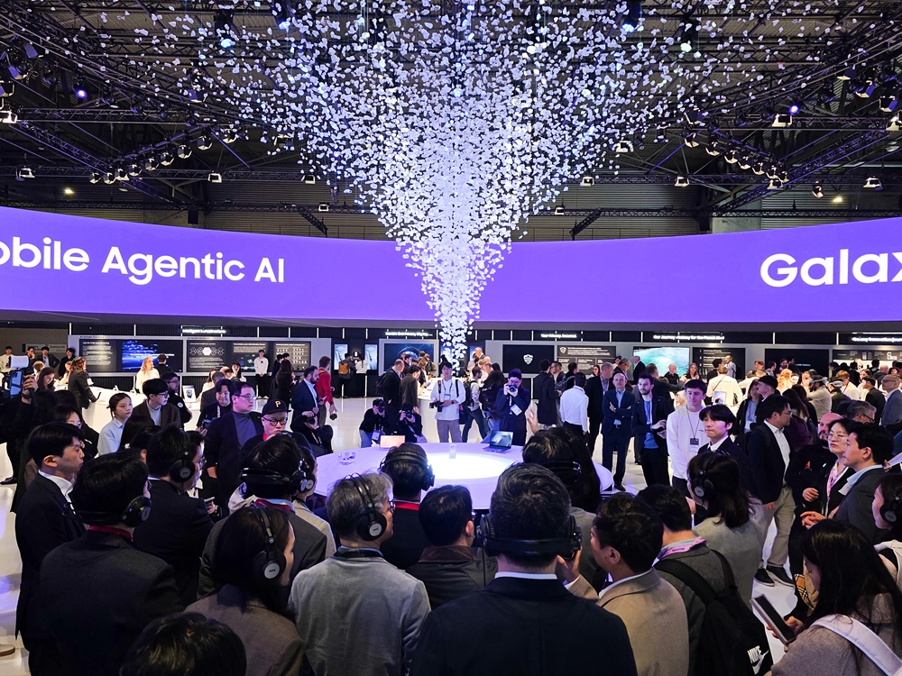 Samsung на MWC 2026: смартфоны как интуитивные компаньоны и глобальный переход на AI-производство