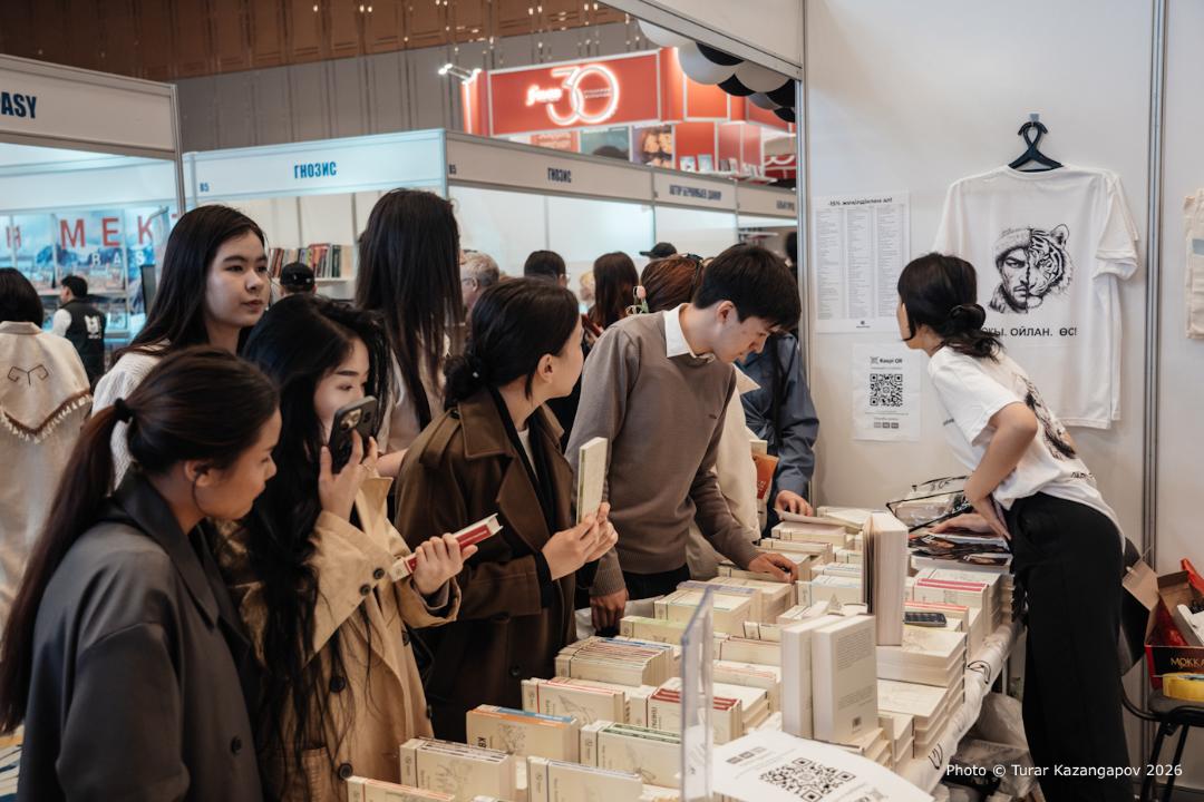 Международная книжная выставка-ярмарка «Astana Eurasian Book Fair-2026» продолжается в столице