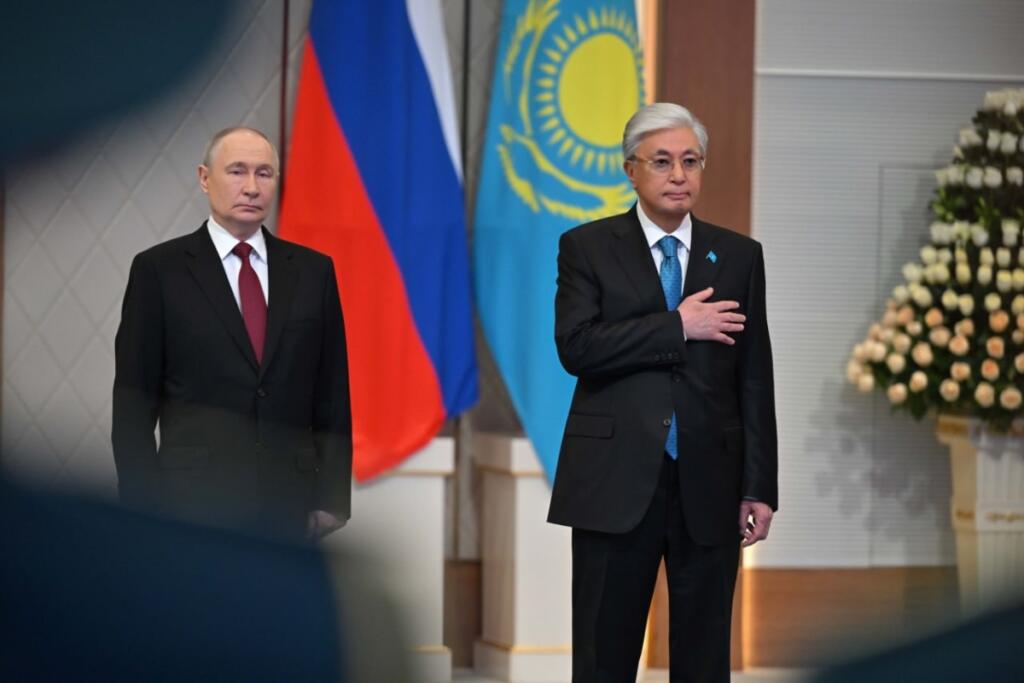 Глава государства Касым-Жомарт Токаев и Президент России Владимир Путин провели переговоры в узком составе